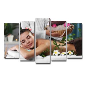 Tranh treo trang trí spa đẹp hình ảnh cô gái nằm thư giãn
