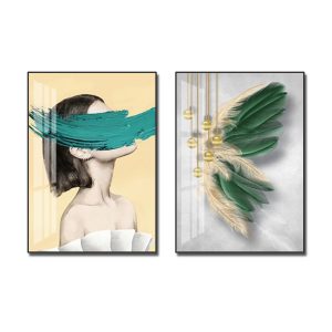 Bộ 2 bức tranh đẹp hình cô gái và lông chim hình bướm