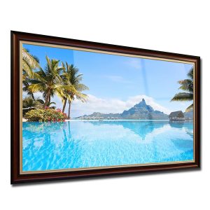 Bức tranh phong cảnh đẹp với nước biển xanh trong hòa cùng màu mây trời