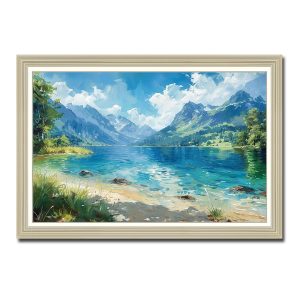 Bức tranh phong cảnh đẹp với hồ nước trong xanh, cây cổ xanh tươi, núi non mây trời hùng vỹ
