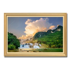 Bức tranh treo tường đẹp về thác Bản Giốc với đám mây rực rỡ trên bầu trời