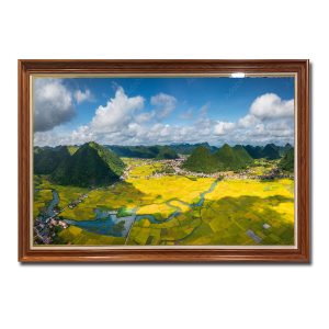 Tranh treo tường đẹp phong cảnh thung lũng Bắc Sơn dưới bầu trời xanh nắng vàng