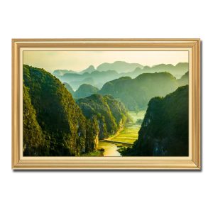 Một góc hình cho thấy vẻ đẹp tuyệt vời của núi non thiên nhiên Ninh Bình