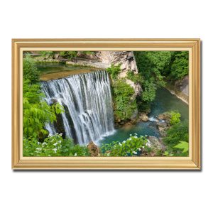 Mẫu tranh đẹp hình ảnh dòng thác trắng muốt chảy xuống khe núi