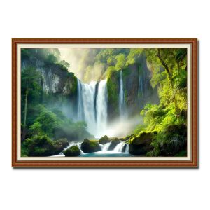 Bức tranh phong cảnh đẹp với thác nước chảy hùng vỹ