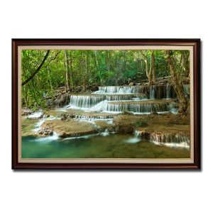 Bức tranh phong cảnh thác nước chảy trong rừng đẹp