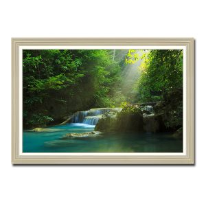 Bức tranh thác nước và phong cảnh rừng xanh đẹp