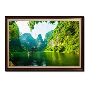 Thủy đình giữa hồ nước và núi non xanh mát trong bức tranh phong cảnh danh thắng Tràng An Ninh Bình