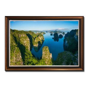 Tranh phong cảnh Vịnh Hạ Long đẹp dưới ánh nắng vàng ấm áp