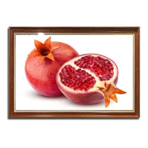 Mẫu tranh treo phòng ăn đẹp hình ảnh quả lựu chín và một nửa trái bổ đôi căng đầy hạt bên trong