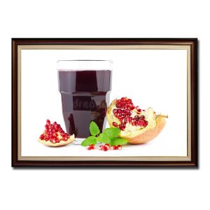 Mẫu tranh treo tường đẹp hình ảnh quả lựu tách hạt và cốc nước ép trái lựu