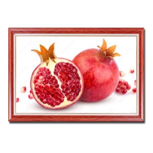 Mẫu tranh treo phòng ăn đẹp hình ảnh quả lựu chín đầy hạt mang ý nghĩa tài lộc và con cháu đề huề