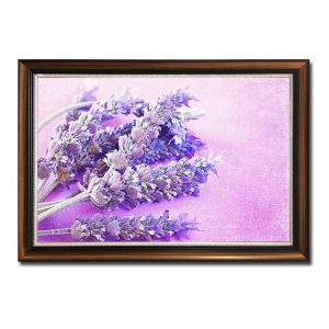 Mẫu tranh đẹp hình ảnh những bông hoa lavender tím trên nền tím hồng loang sáng