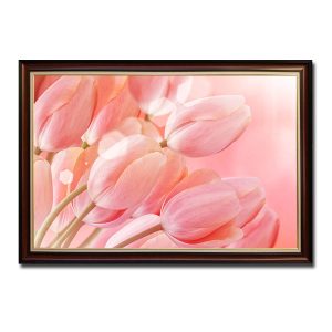 Mẫu tranh treo tường đẹp hình ảnh hoa tulip với gam màu hồng trẻ trung lãng mạn